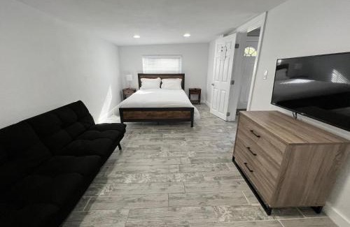 Clearwater House | Canal Front Home | Pet Friendly