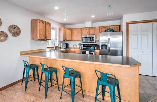 Ocean Shores Condo | Canal-Front Vacation Rental in Ocean Shores