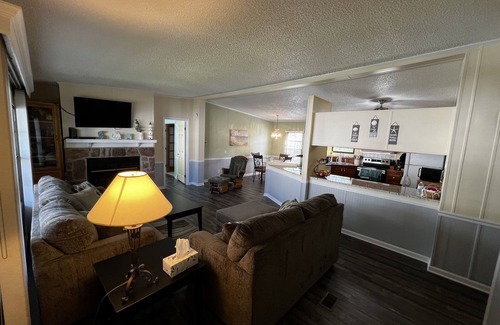Bayou Grande Villa House | Canal home, NAS, Blue Angels, Tiki Bar, near beaches, bring your boat