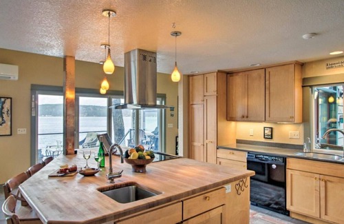Belfair House | Canal O'Neal, Gathering Place on the Hood Canal in Belfair, WA
