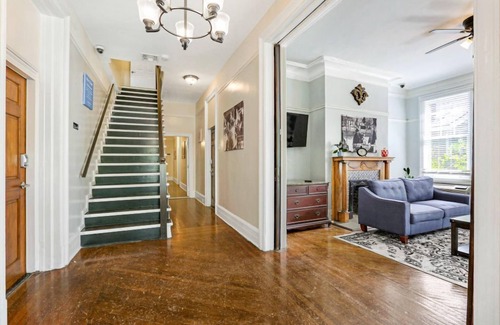Mid-City Hotel | Canal Studio | Cozy Mid-City Vibes