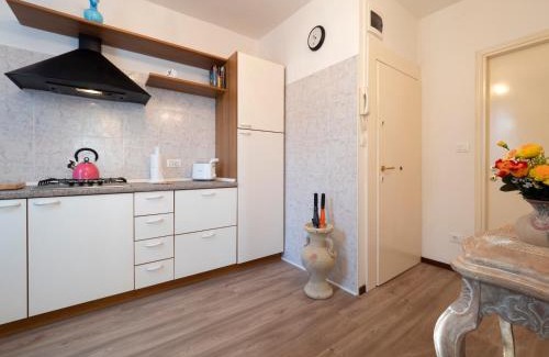 Santa Croce Apartment | Canal Tron