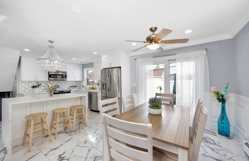 Long Beach House | Canals Oasis in Long Beach