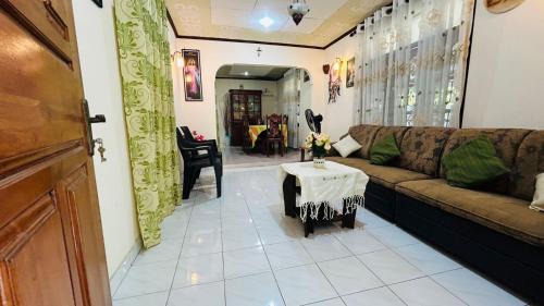 Negombo Apartment | Canalview Cottage