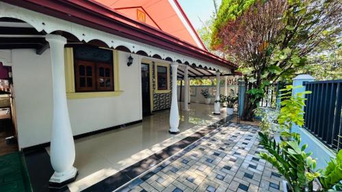 Negombo Apartment | Canalview Cottage