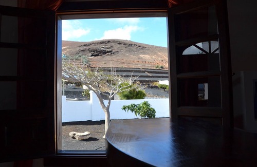Tinajo Villa | Canarian Rustic House