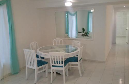Downtown Cancun Apartment | Cancún Palma Real