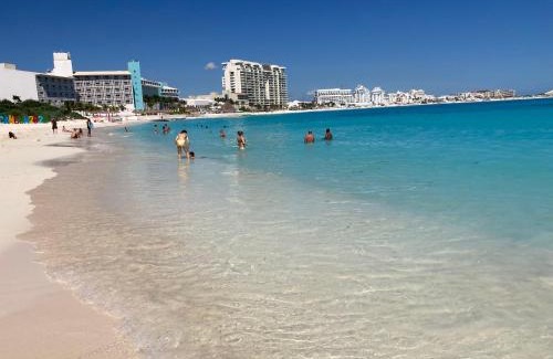 Zona Hotelera Apartment | Cancun Oceanfront, Entire Apartment