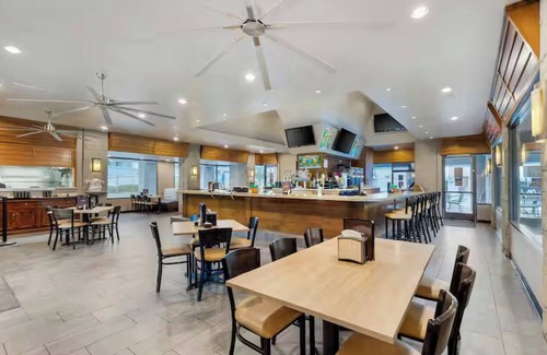 Enterprise Condo | Cancun Resort Las Vegas 2br suite Saturday check-in