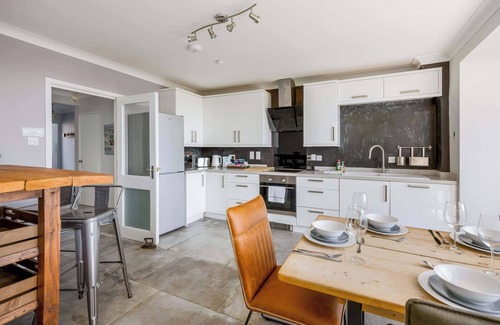 Poole House | Candle Island View - Harbour Views