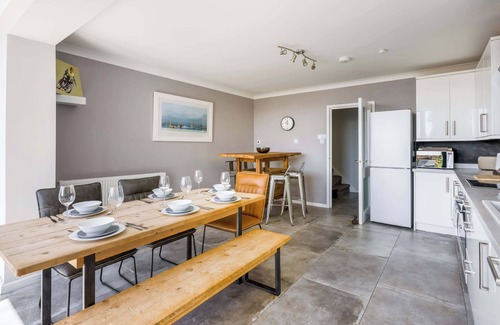 Poole House | Candle Island View - Harbour Views