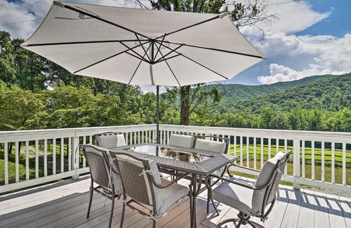 Candler House | Candler Cabin with Deck and Mount Pisgah Views!