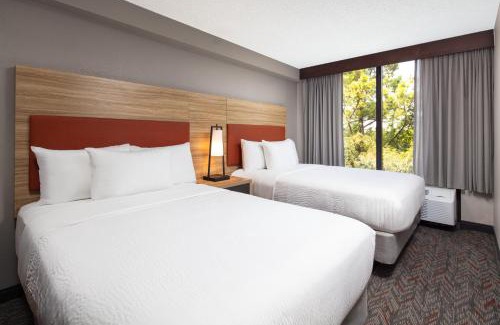 Crestline Heights Hotel | Candlewood Suites - Birmingham - Inverness by IHG