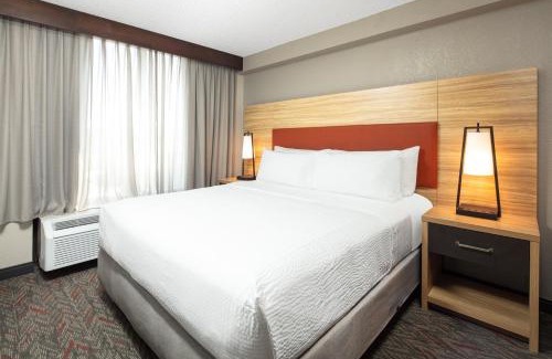 Crestline Heights Hotel | Candlewood Suites - Birmingham - Inverness by IHG