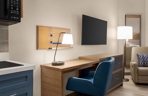 Meridian Hotel | Candlewood Suites Boise-Meridian by IHG
