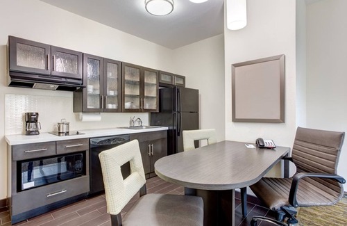East Syracuse Hotel | Candlewood Suites East Syracuse - Carrier Circle by IHG
