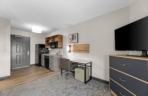 Flowood Hotel | Candlewood Suites FLOWOOD, MS by IHG