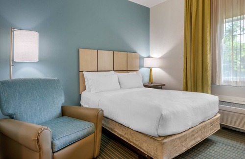 Biggar Hotel | Candlewood Suites Fort Myers Sanibel Gateway by IHG