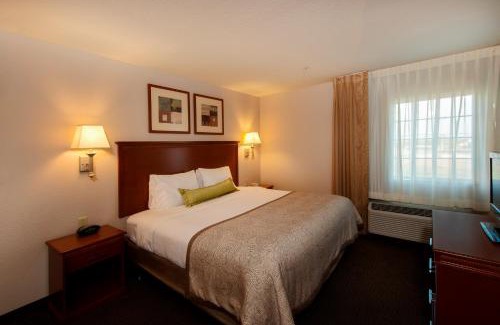 White Settlement Hotel | Candlewood Suites Fort Worth West by IHG