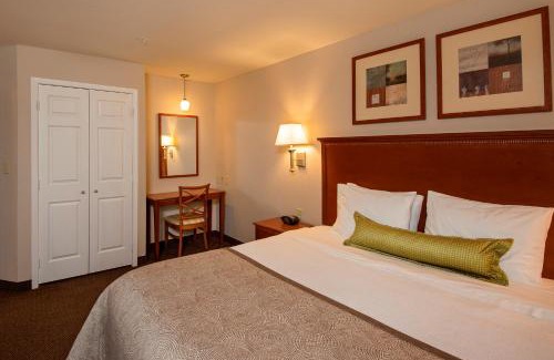 White Settlement Hotel | Candlewood Suites Fort Worth West by IHG