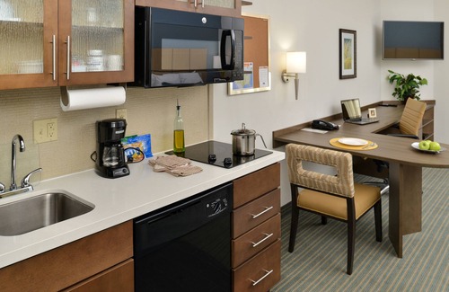 Bayou Cane Hotel | Candlewood Suites Houma by IHG