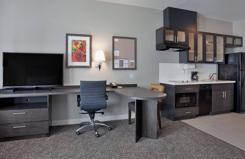 Kearney Hotel | Candlewood Suites Kearney by IHG