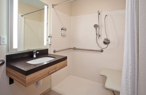 Kenosha Hotel | Candlewood Suites Kenosha by IHG