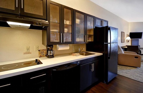 Rohrerstown Hotel | Candlewood Suites - Lancaster West by IHG