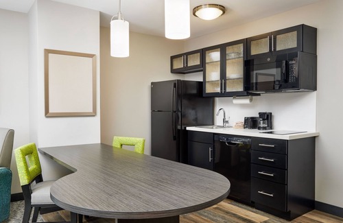 Lebanon Hotel | Candlewood Suites Lebanon by IHG