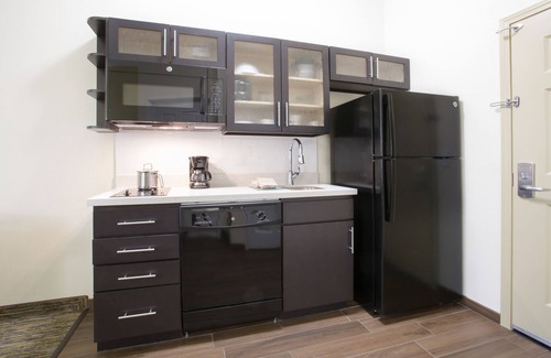 Longmont Hotel | Candlewood Suites Longmont - Boulder Area by IHG
