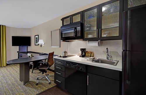 Sumter Hotel | Candlewood Suites Sumter by IHG