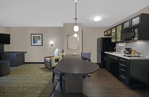 Sumter Hotel | Candlewood Suites Sumter by IHG