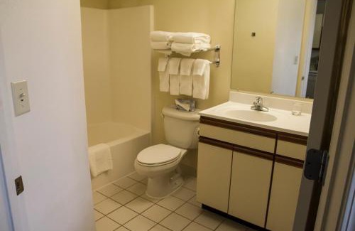 North Syracuse Hotel | Candlewood Suites Syracuse-Airport by IHG