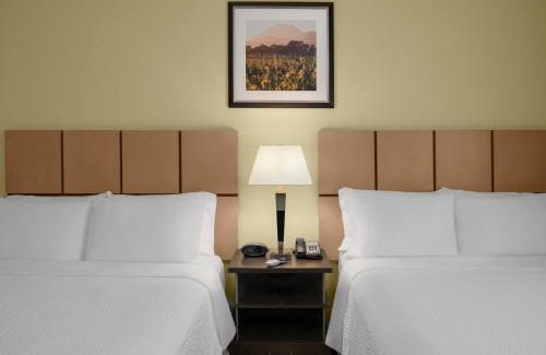 Turlock Hotel | Candlewood Suites Turlock by IHG