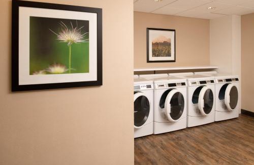 Vancouver Hotel | Candlewood Suites Vancouver/Camas by IHG