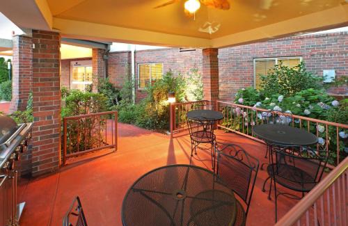 Little Rock Hotel | Candlewood Suites West Little Rock by IHG
