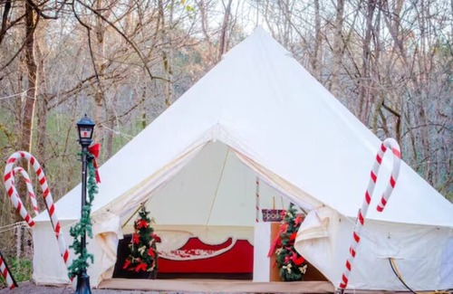 Columbia RV Rental | Candy Cane Glamp Yurt in the Woods