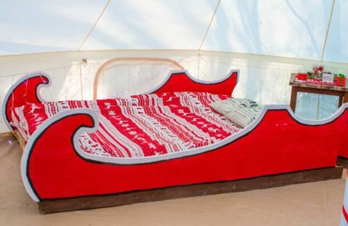 Columbia RV Rental | Candy Cane Glamp Yurt in the Woods