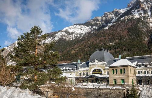 Canfranc-Estacion Hotel | Canfranc Estación, a Royal Hideaway Hotel - Gran Lujo