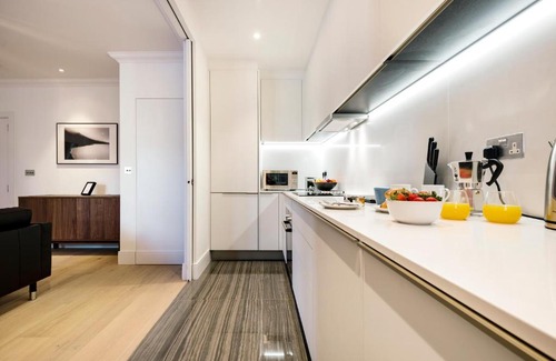 Queen's Gate Apartment | CanguroProperties - Canning Passage