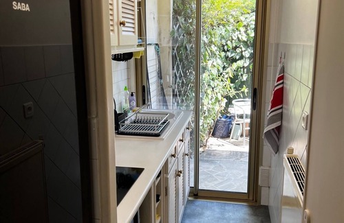 Cannes Apartment | Cannes, apparently T3 garden level 30m from the beach, in landscaped park