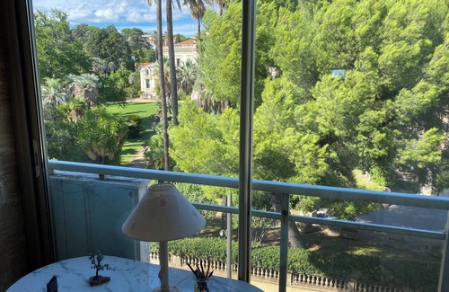 Cannes Apartment | CANNES, F2 Furnished direct beach, at the foot of Suquet, 800 m Palais Festival