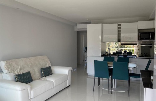 Pointe Croisette Apartment | Cannes Pointe Croisette : superbe logement vue mer