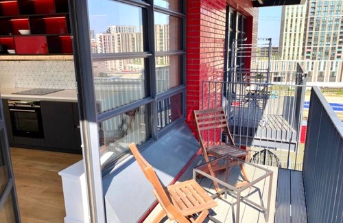Docklands Apartment | Canning Town 2 Bed City Side
