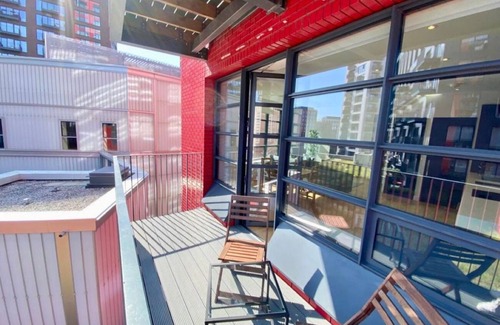 Docklands Apartment | Canning Town 2 Bed City Side