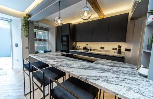 Bonnington Apartment | Canon Cave