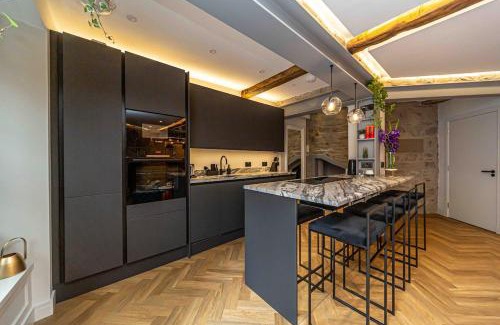 Bonnington Apartment | Canon Cave
