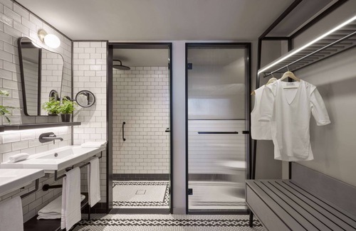 Cuatro Caminos Hotel | Canopy by Hilton Madrid Castellana