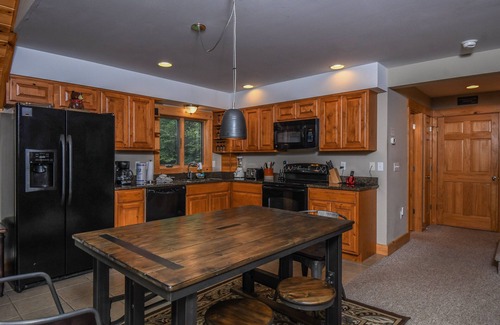 McHenry House | Canopy Escape | Quiet Location Near Wisp Resort!