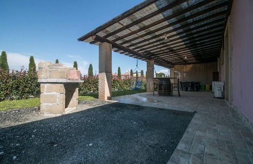 Cecina Apartment | Cantine, two-bedroom terraced house PLUS